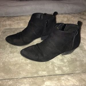 Old navy black heeled boots